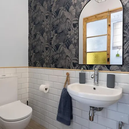 Charming In The 3 Cities 펜션 *