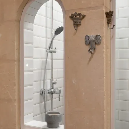 Charming In The 3 Cities